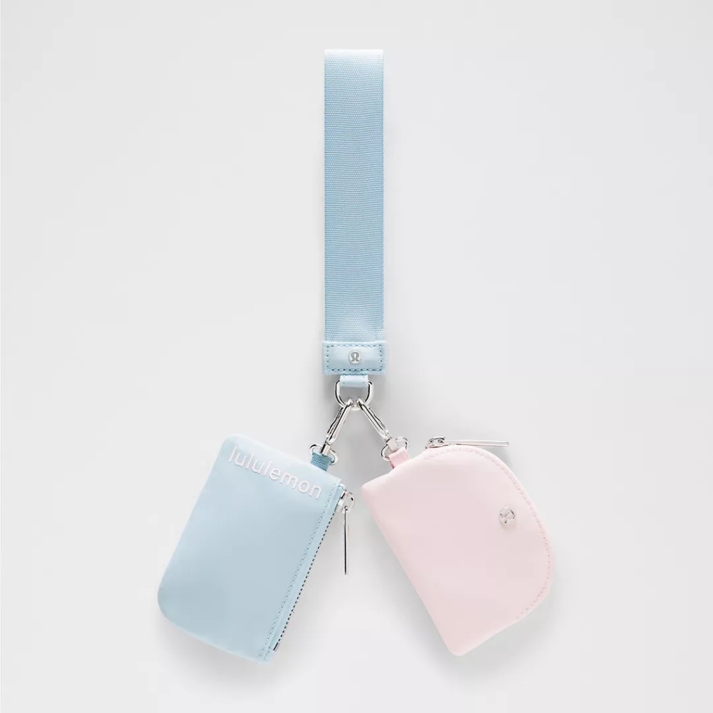 *NWT* LULULEMON Dual Pouch Wristlet, Color - Foam Cloud & Pink Pearl